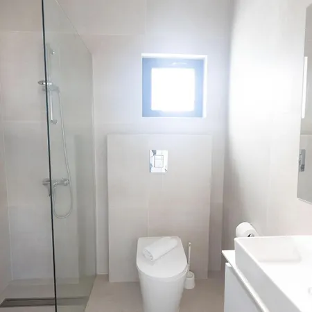 Aqua Pearl Aq16 *